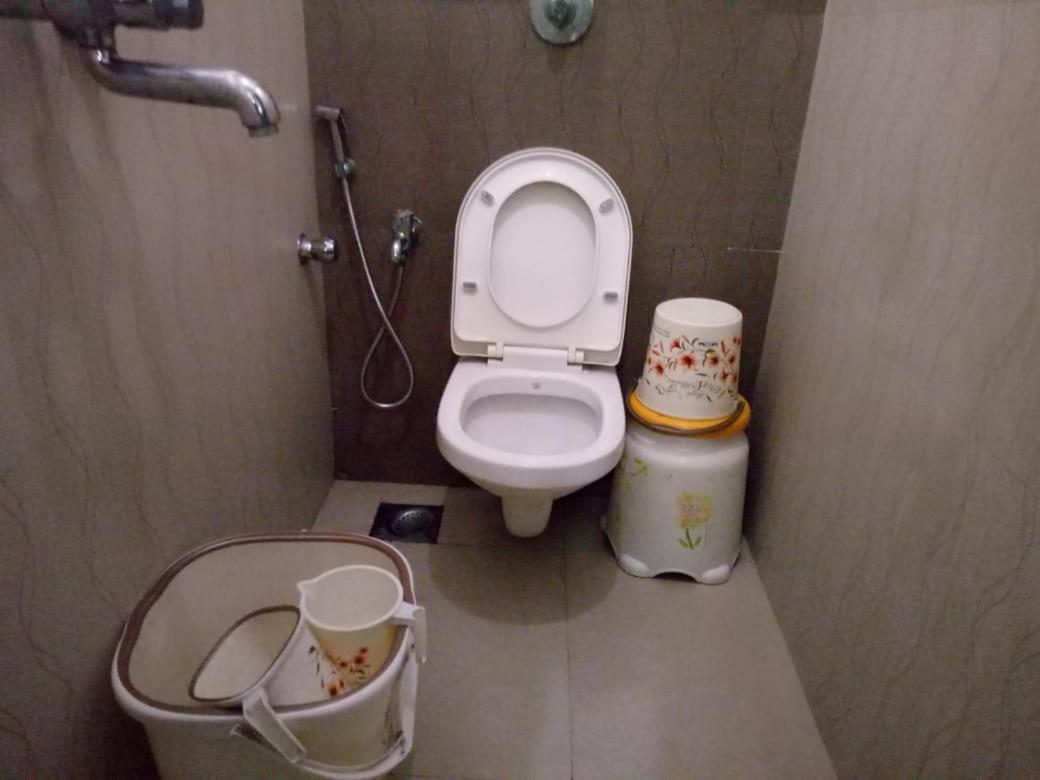 Hotel Sharda Мумбай Екстериор снимка